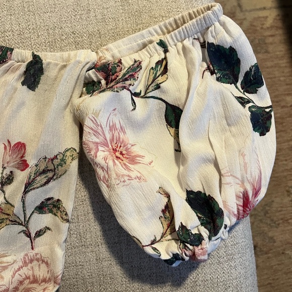 Kimchi Blue White Floral Bubble Sleeve Off the Shoulder Top - Picture 7 of 7